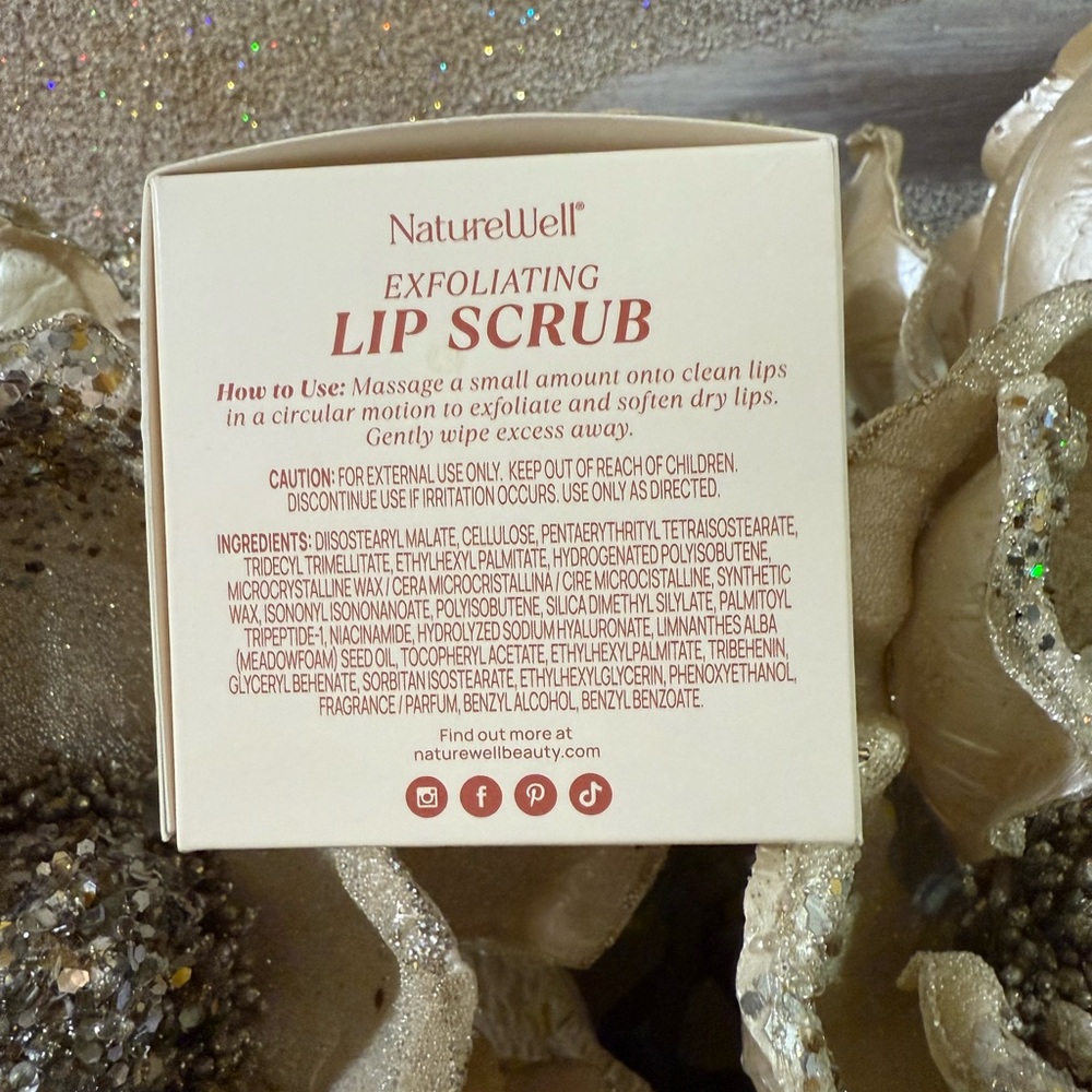 Exfoliating Lip Scrub - Picture 5 of 7